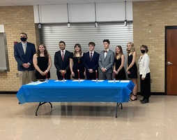 7 Juniors Are Selected for NHS